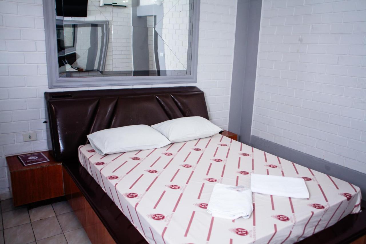 Hotel E Motel Madrugada Itu Eksteriør billede