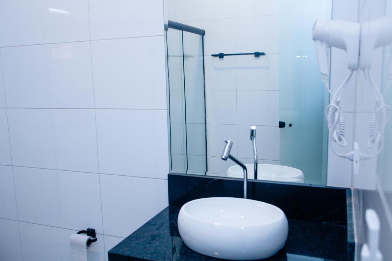 Hotel E Motel Madrugada Itu Eksteriør billede