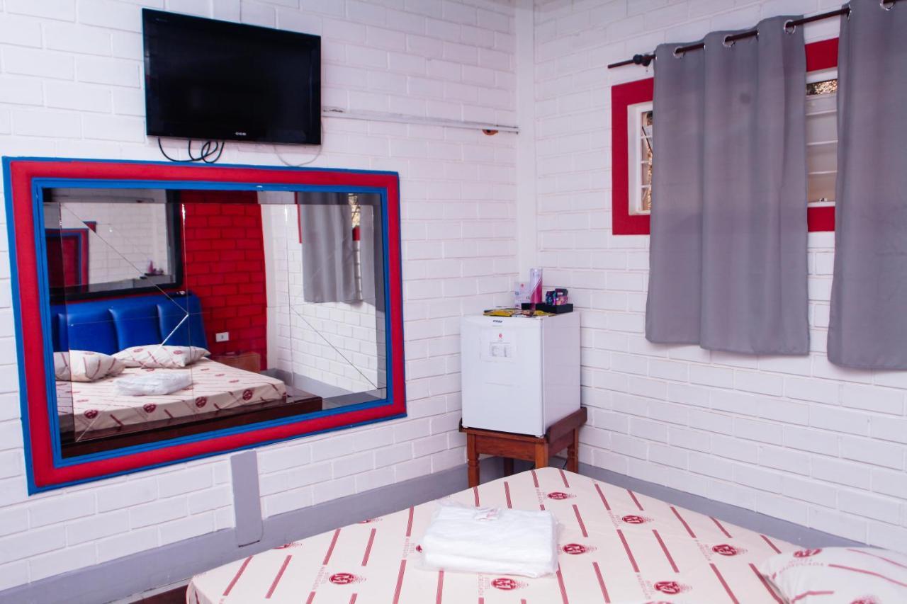 Hotel E Motel Madrugada Itu Eksteriør billede